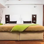 Karolina Apartman *